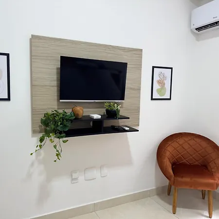 Stay Just 2 Blocks From Copacabana Beach Cozy & Convenient Retreat! Rio de Janeiro Exterior photo