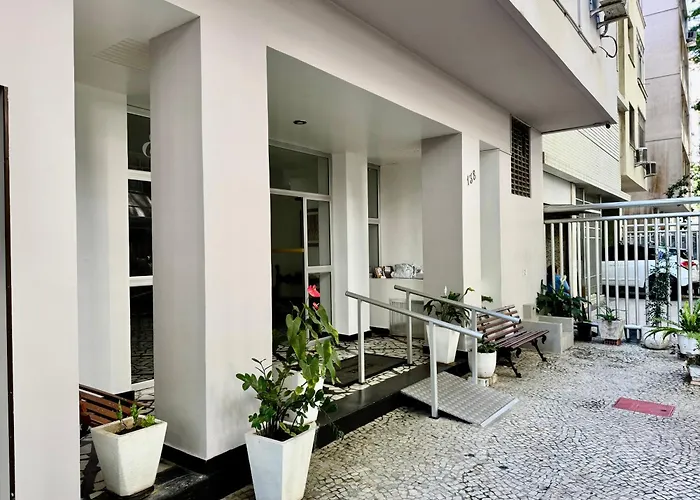 Stay Just 2 Blocks From Copacabana Beach Cozy & Convenient Retreat!