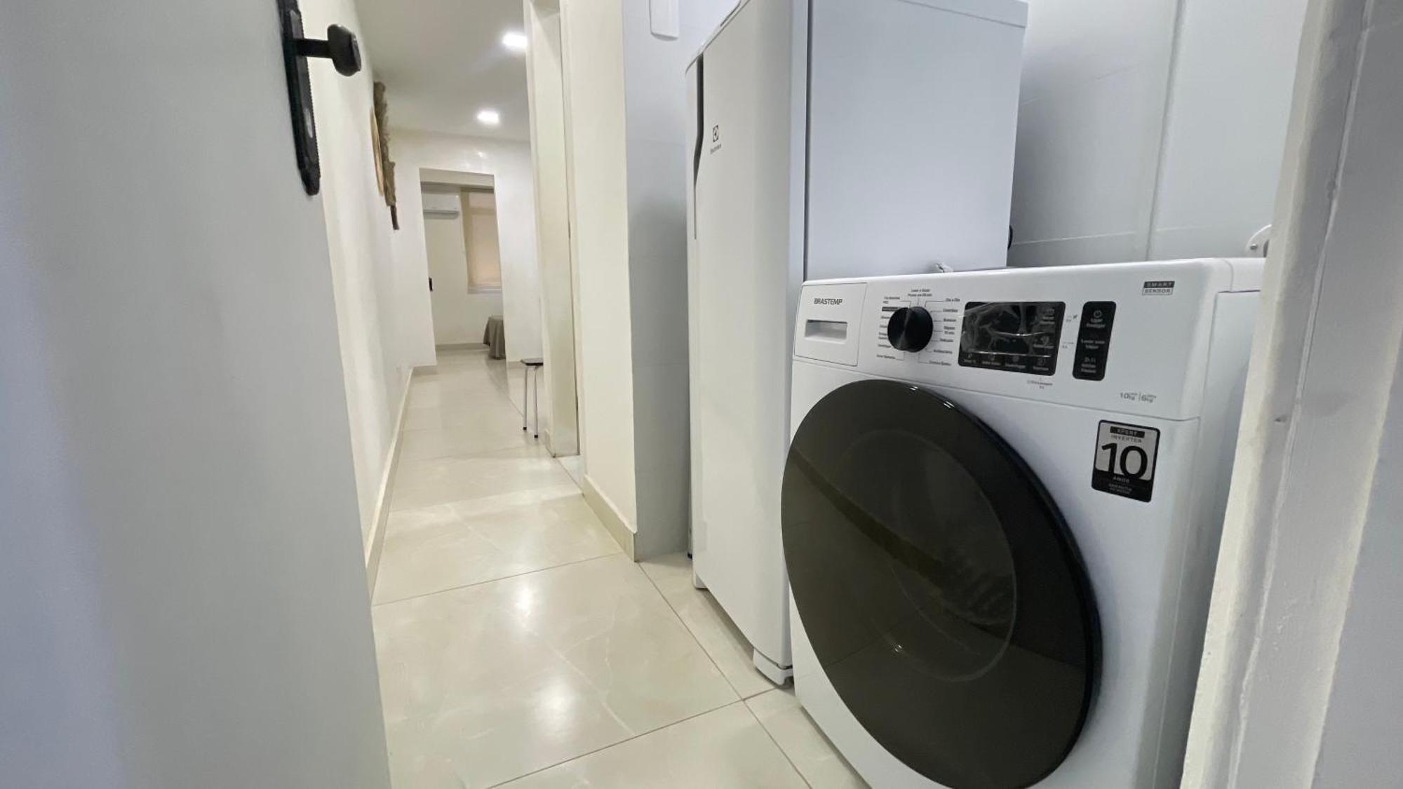 Just 2 Blocks From Copacabana Cozy & Convenient Retreat! Apartment