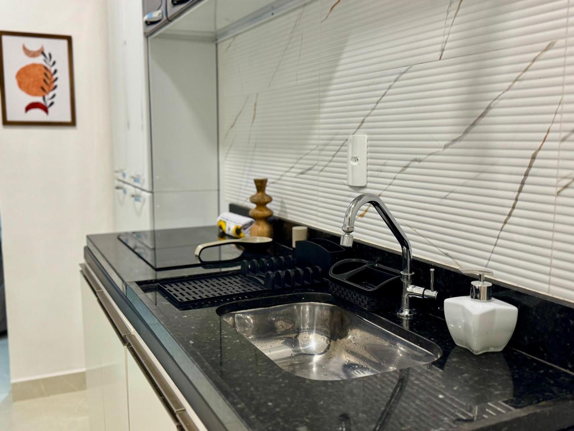 Just 2 Blocks From Copacabana Cozy & Convenient Retreat! Apartment *